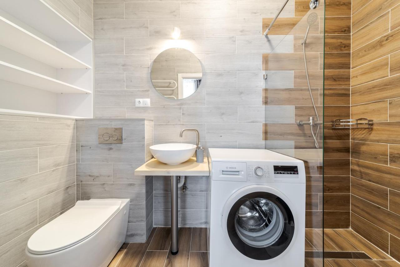 Inshiapartments On Popovycha Str 2 Lviv Ngoại thất bức ảnh